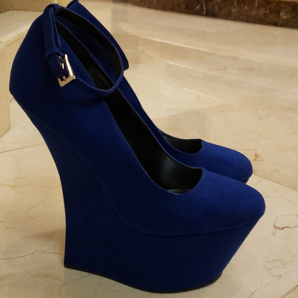 SCENE Kierra Royal Blue suede platform heels, 8.5 - Picture 6 of 16